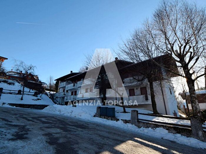 Appartamento trilocale in affitto in Via G Ciardi, Roana