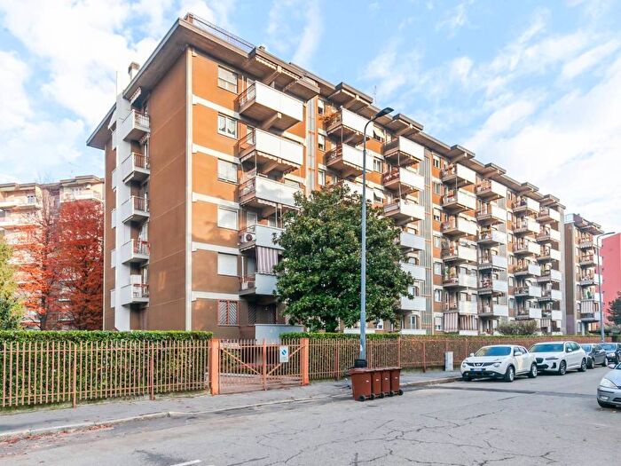 Appartamento bilocale in affitto in Via Lanfranco della Pila, Niguarda, Milano