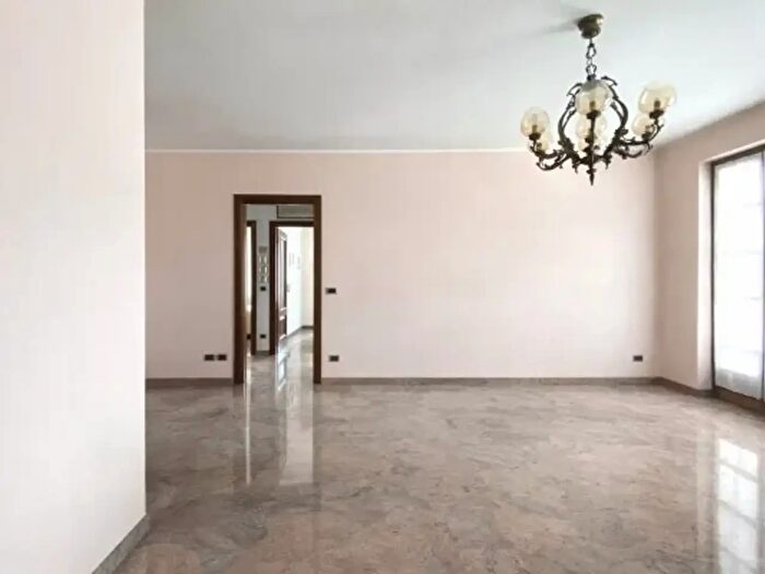 Appartamento quadrilocale in vendita in Via Luigi Cadorna, Alba