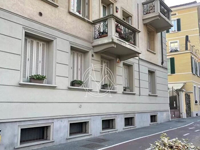 Appartamento trilocale in affitto in Viale Vittoria, Parco Ducale Oltretorrente, Parma