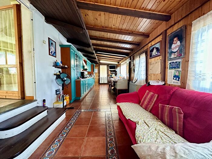 Casa con 5 locali in vendita in Pavullo Nel Frignano