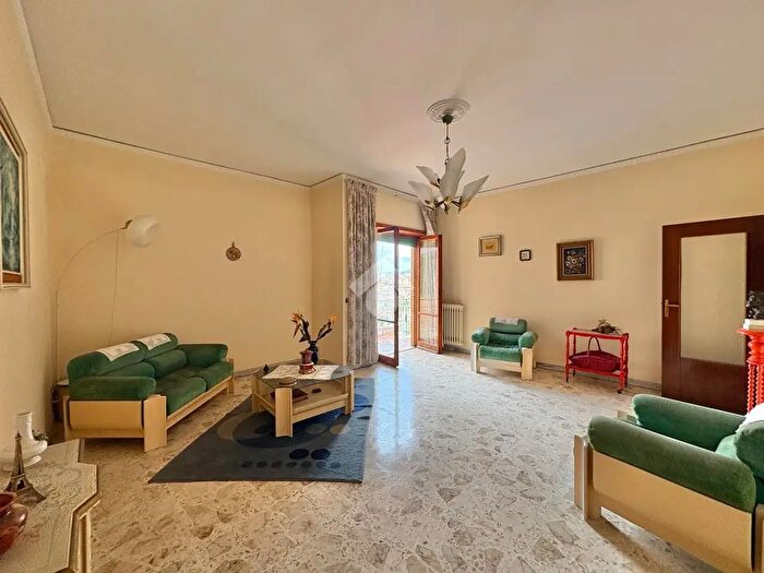 Appartamento quadrilocale in vendita in Via Saviano Antonio, Arzano