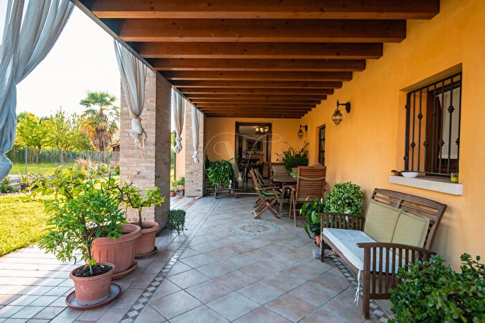 Casa con 6 locali in vendita in Via Montello Vigonza, Vigonza