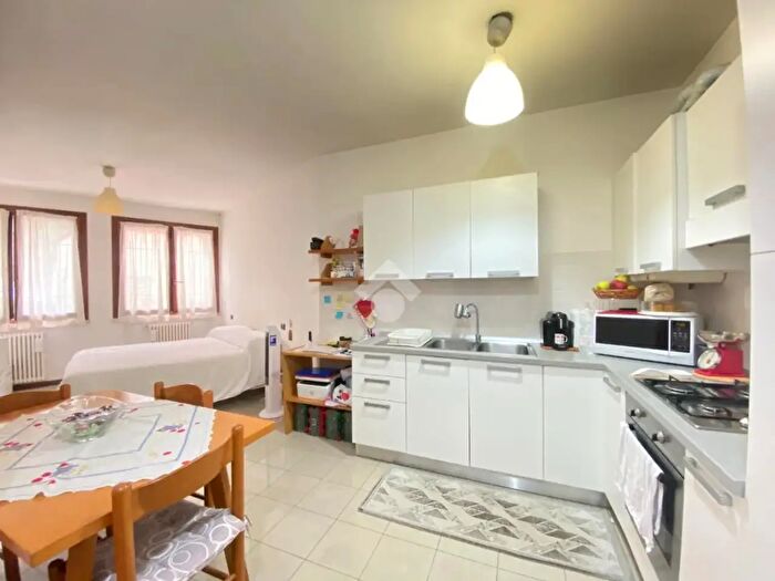 Appartamento monolocale in affitto in Via Magenta, Verona