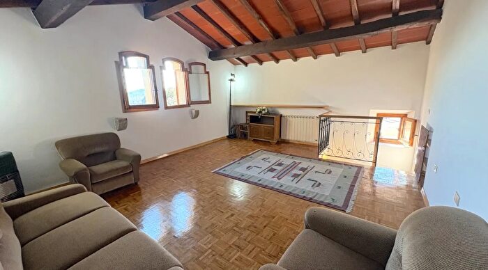 Casa con 5 locali in vendita in Figline Valdarno Figline E Incisa Valdarno Firenze Toscana Italia, Figline e Incisa Valdarno