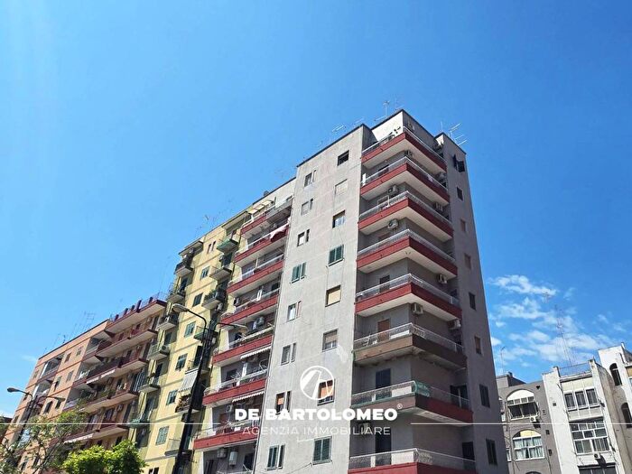 Appartamento trilocale in affitto in Via Aristosseno, Tre Carrare, Taranto