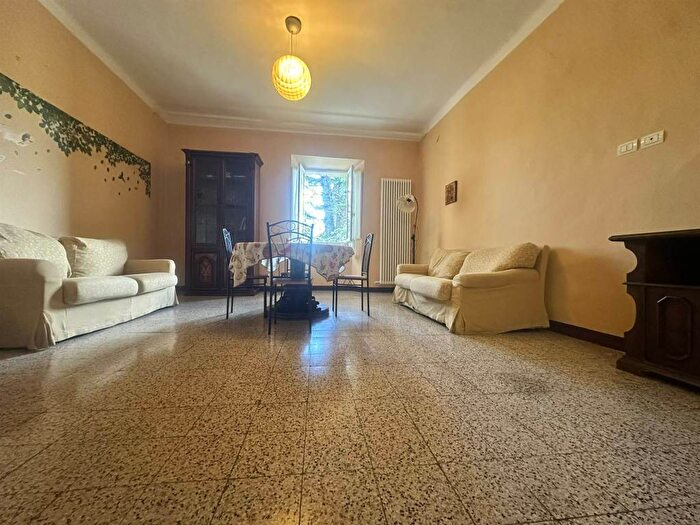 Appartamento quadrilocale in affitto in Via Ramazzani, Centro, Arcevia