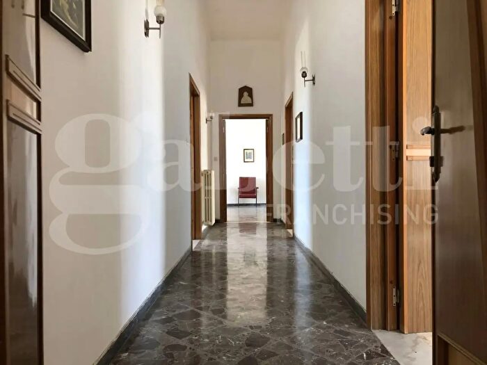 Casa con 9 locali in vendita in Via Roma, Salice Salentino