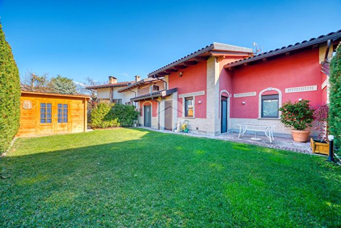 Casa con 5 locali in vendita in Via Coazze, Giaveno