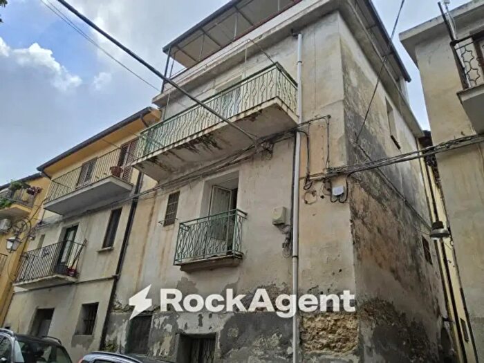 Casa quadrilocale in vendita in Via Giacomo Leopardi, Gioiosa Ionica