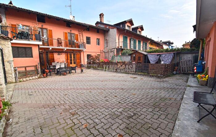Casa quadrilocale in vendita in Via Re di Puglia, Brandizzo