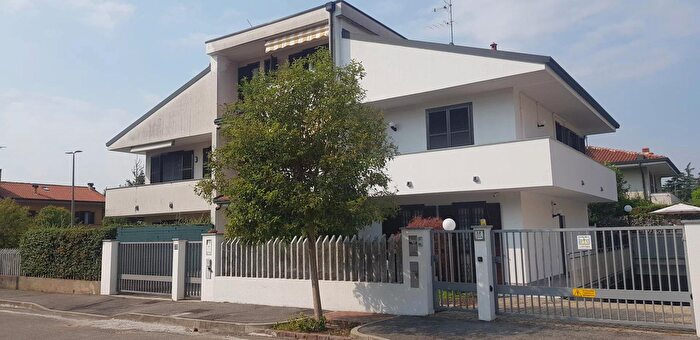 Casa trilocale in vendita in Paderno Dugnano