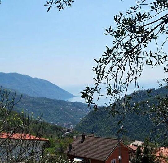 Casa in vendita in Via Cappelletta Avegno, Avegno