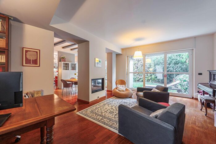 Appartamento con 7 locali in vendita in Via Giacinto Collegno, Torino