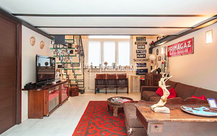 Appartamento trilocale in vendita in Via Domenico Balestrieri, Milano