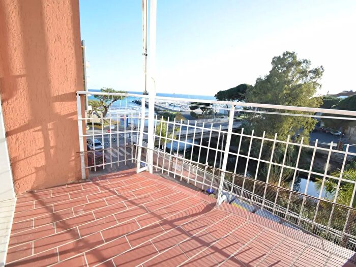 Appartamento trilocale in vendita in Via Mimose, Diano Marina