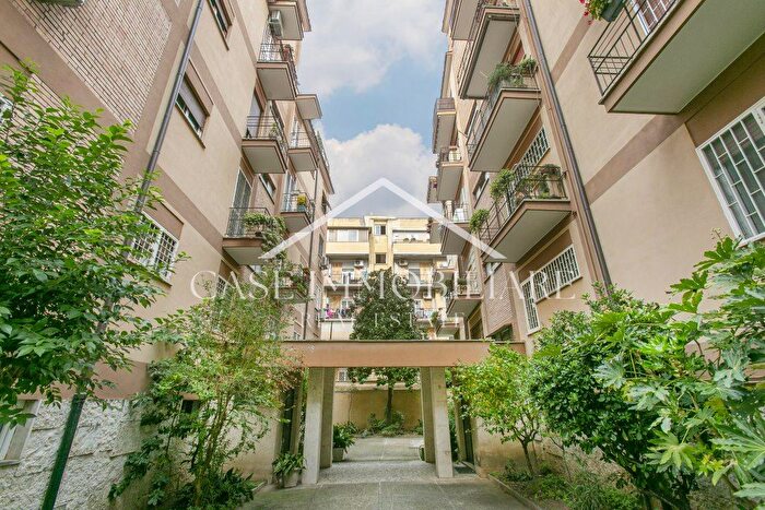 Appartamento trilocale in vendita in Roma