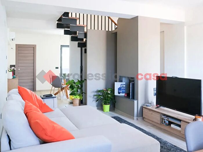 Casa quadrilocale in vendita in Via Rio Rosso Snc, Milazzo