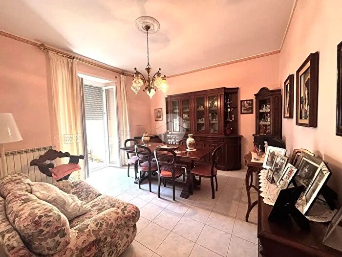 Appartamento quadrilocale in vendita in Via Luca Ceccotti, Viterbo