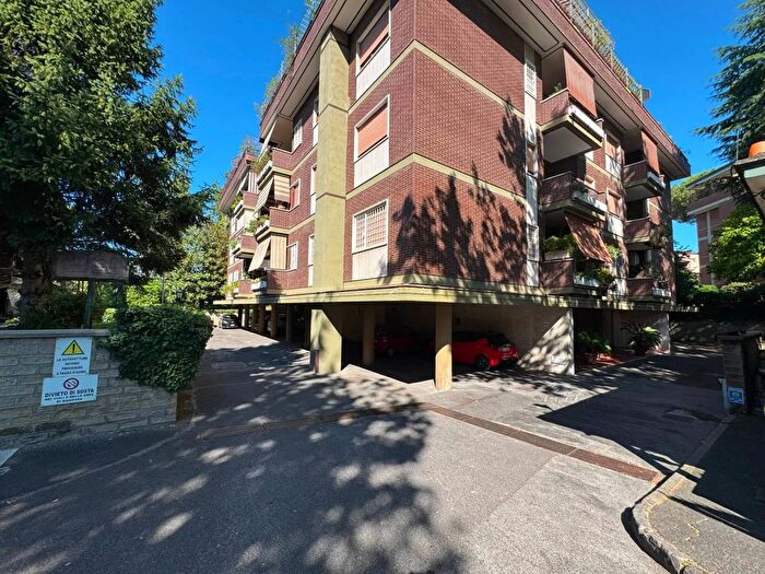 Appartamento trilocale in vendita in Via Filippo Cordova Roma, Roma