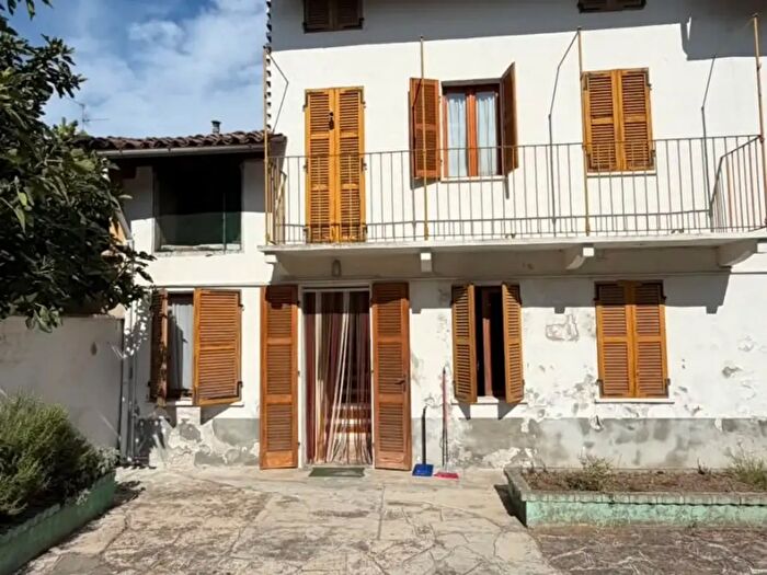 Casa con 5 locali in vendita in Via Po, Frassineto Po