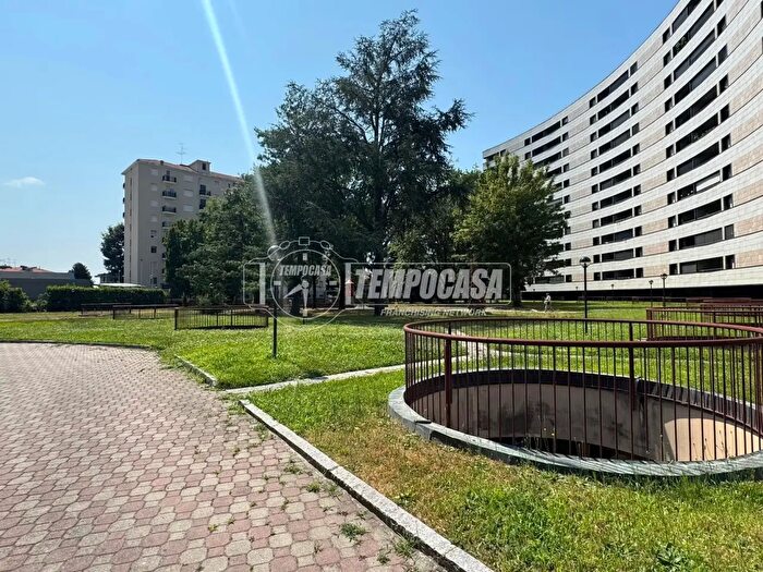 Appartamento quadrilocale in vendita in Via Giovanni Boccaccio, Cologno Monzese