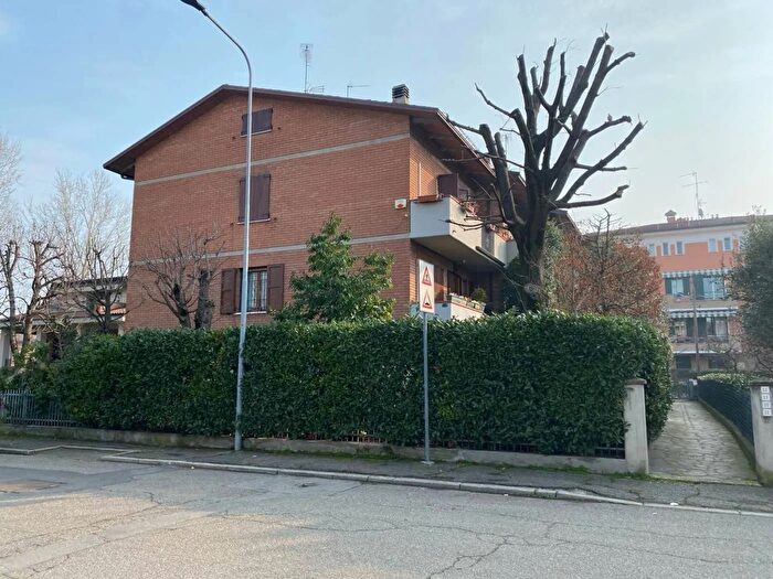 Casa con 5 locali in vendita in Via Trento E Trieste Formigine, Formigine