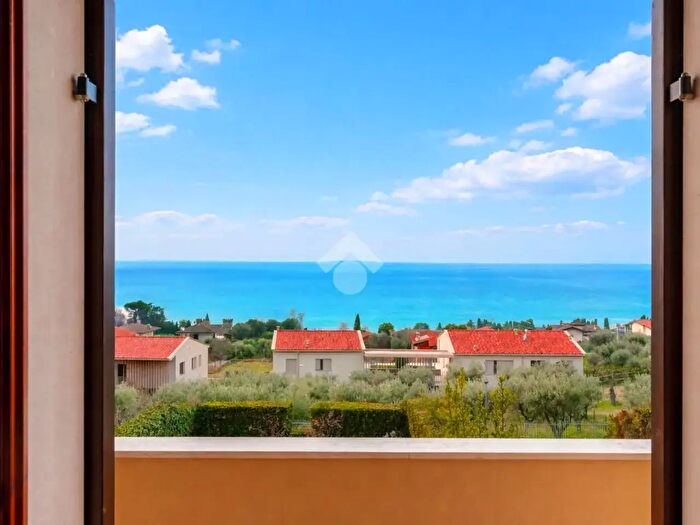 Casa con 6 locali in vendita in Lazise Via Pietro Mascagni, Lazise