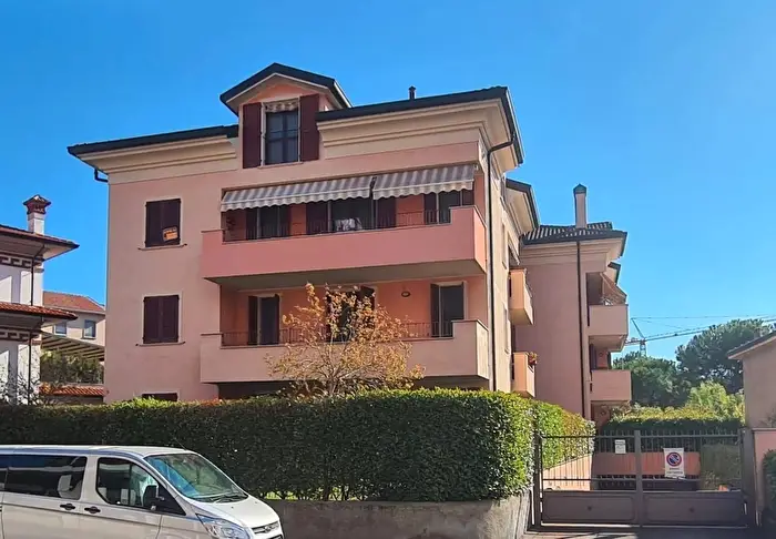 Appartamento trilocale in affitto in Via Papa Giovanni XXIII, Peschiera Borromeo