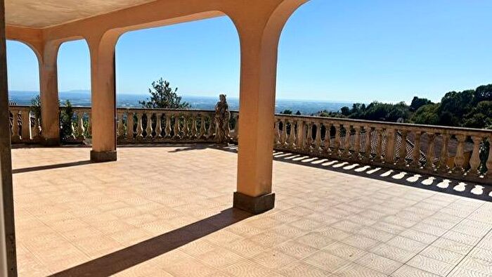 Casa con 10 locali in vendita in Via Tevola, Velletri