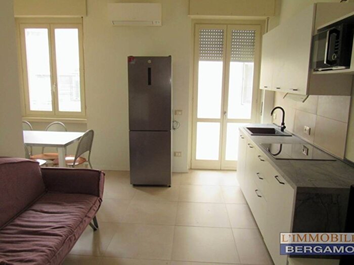 Appartamento bilocale in affitto in Via San Francesco dAssisi, Stazione, Bergamo