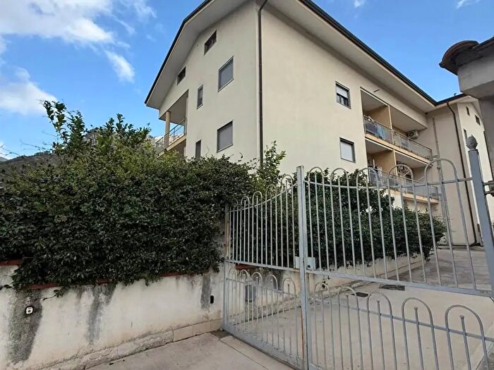 Appartamento con 5 locali in vendita in San Mango Piemonte