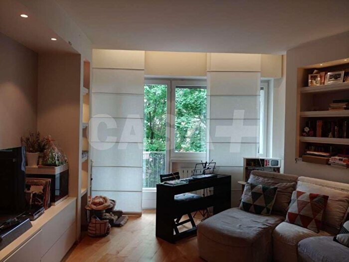 Appartamento trilocale in vendita in Via Cernuschi, Varese