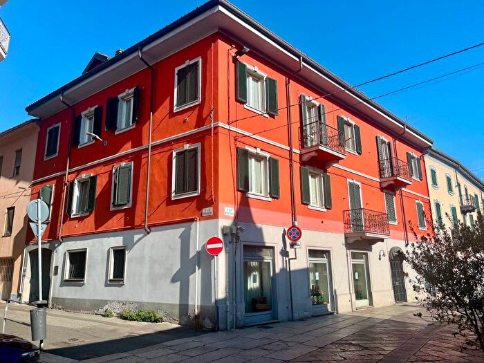 Appartamento quadrilocale in affitto in Via Giuseppe Mazzini, Borgo Rovereto Piscina, Alessandria