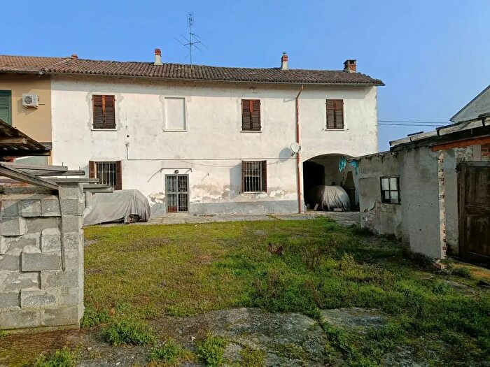 Casa trilocale in vendita in Via Palli, Pontestura
