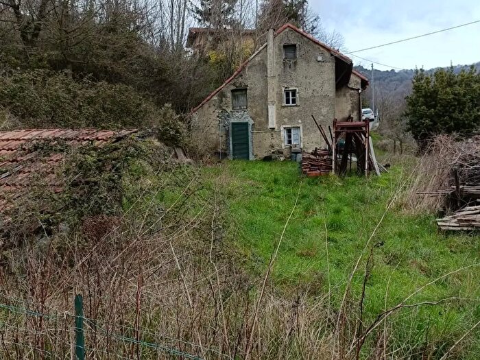 Casa trilocale in vendita in Località Garbeglia, Stella