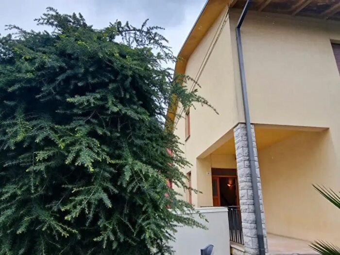 Appartamento con 6 locali in vendita in Via Arzignano, Cesena