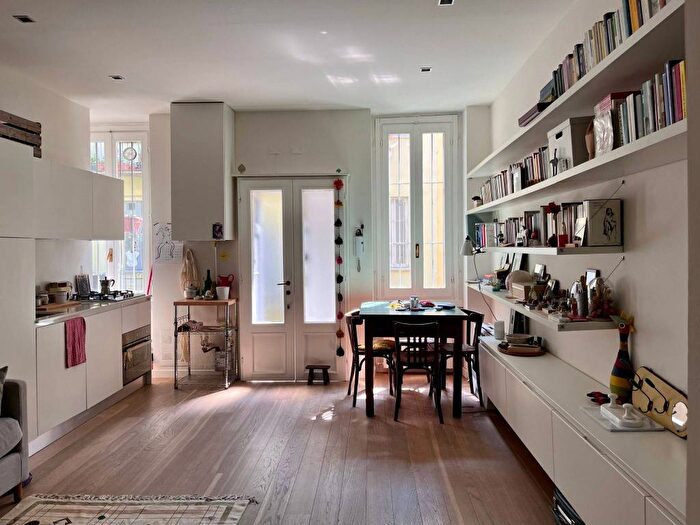 Appartamento bilocale in affitto in Via delle Leghe, Pasteur, Milano