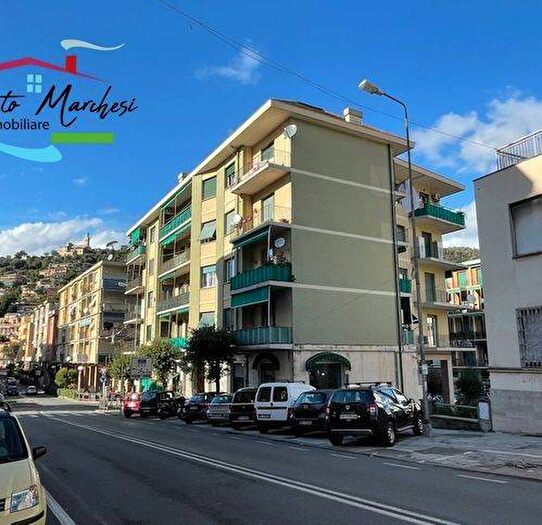 Appartamento con 6 locali in affitto in Piazza San Giovanni Bono, Centro, Recco