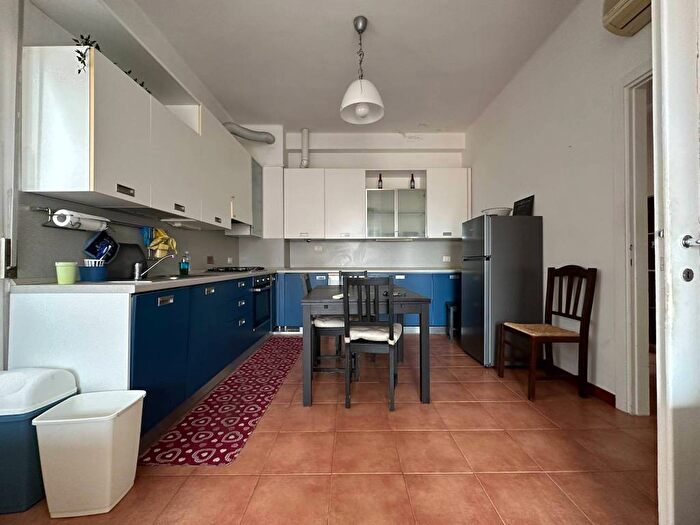 Appartamento trilocale in affitto in Via Torquato Tasso, Città Giardino, Pavia