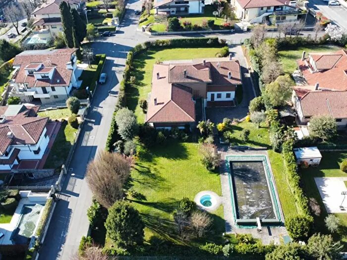 Appartamento in vendita in Via del Poggio, Rovato