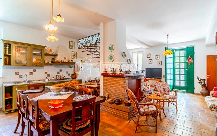 Casa con 6 locali in vendita in Via Cavallino, Civitanova Marche