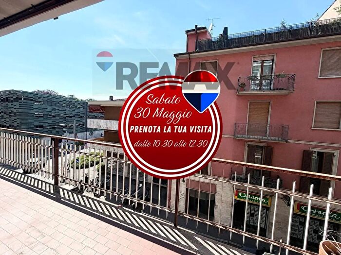 Appartamento trilocale in vendita in Via Staurenghi, Varese