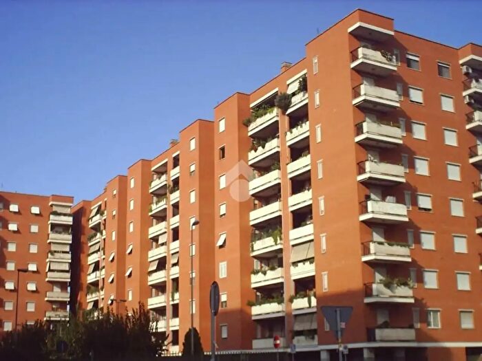 Appartamento trilocale in vendita in Via Gennaro Cassiani, Roma