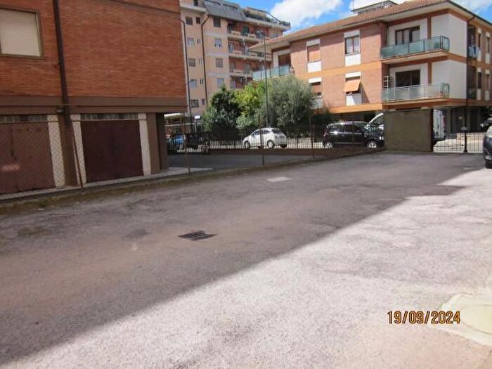 Appartamento con 6 locali in vendita in Via Ortigara, Grosseto