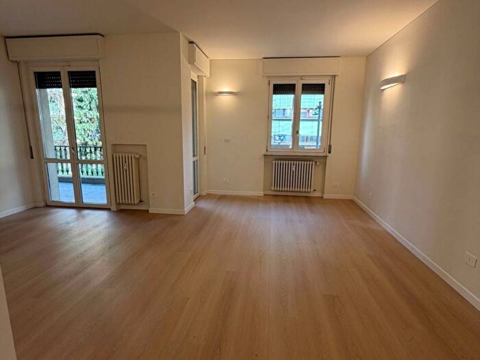 Appartamento quadrilocale in affitto in Via Albino, Primaticcio, Milano
