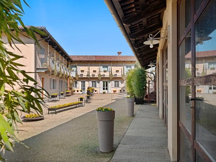 Case in Vendita e in Affitto - 2