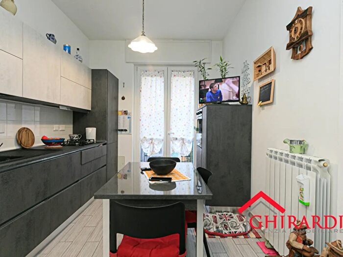 Appartamento con 5 locali in vendita in Via Paolo Toscanelli, Genova