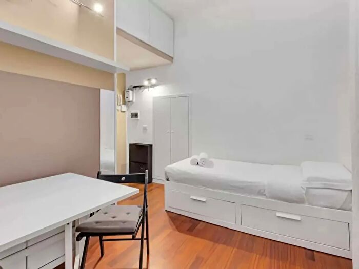 Appartamento monolocale in affitto in Via Alessandro Tadino, Milano