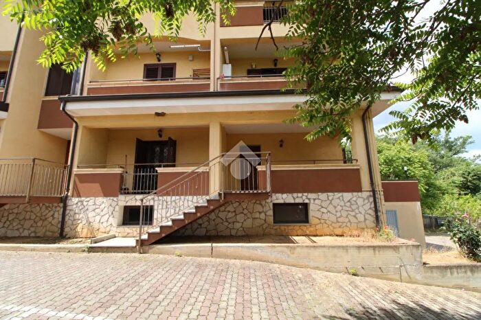 Appartamento trilocale in vendita in Strada Statale, Montalto Uffugo